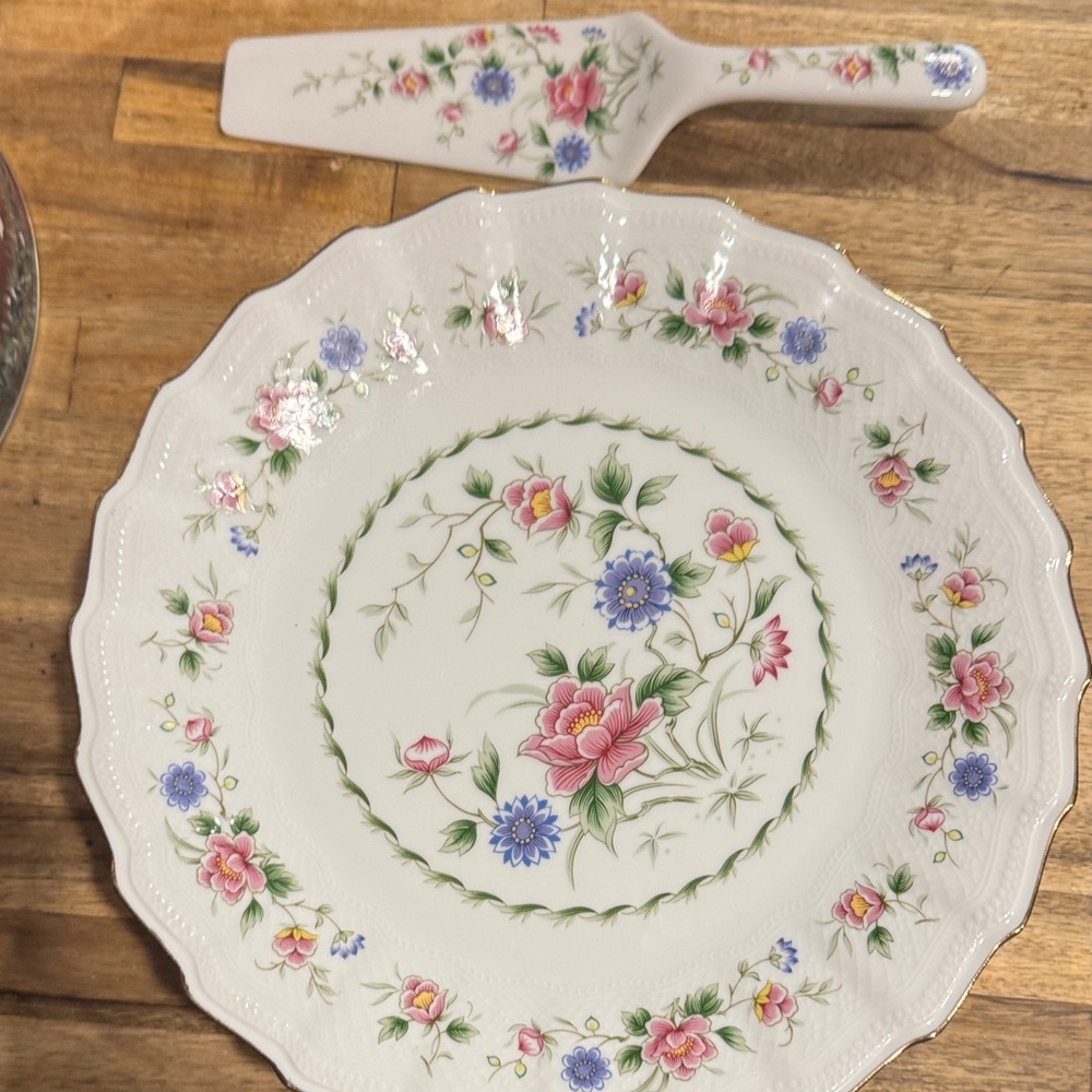 Perfect for Spring!  Andrea By Sadek Floral Porcelain Plate and Server